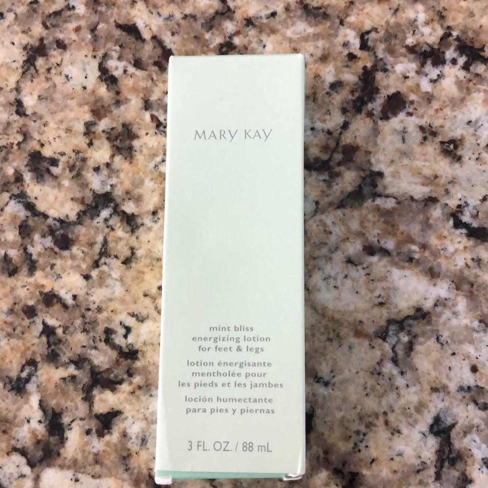 NEW WITH TAGS..never used